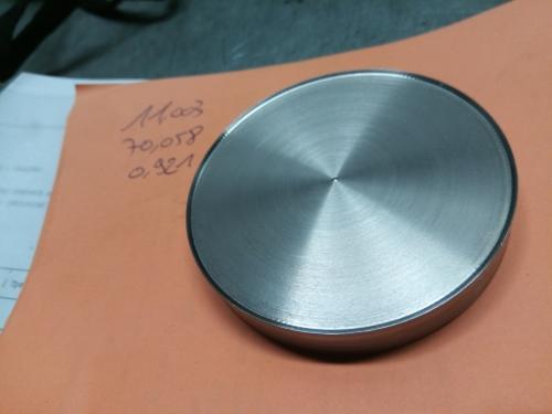 disque  acier inox 7 cm diametre avec rebord