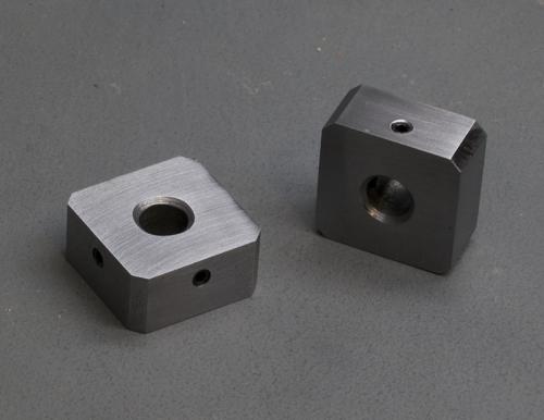 2 moyeux carrés acier 25x25x12 pour axe 8 mm